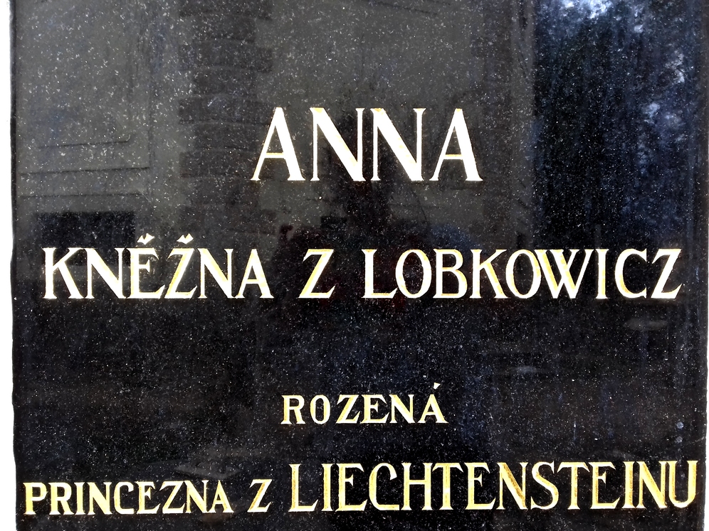 The-Tomb-of-Lobkowicz-family-Czechia-Gilding-01.jpg