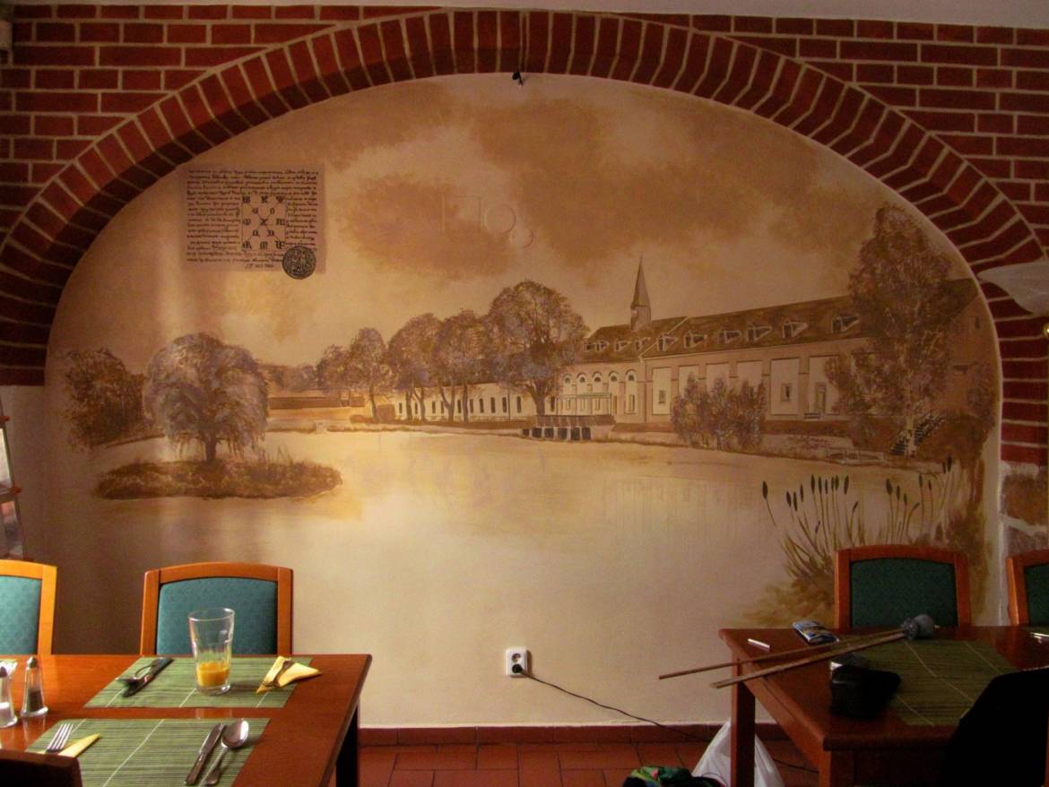 Wall-Painting-Restaurant-of-the-hotel-Prague-01-1.jpg